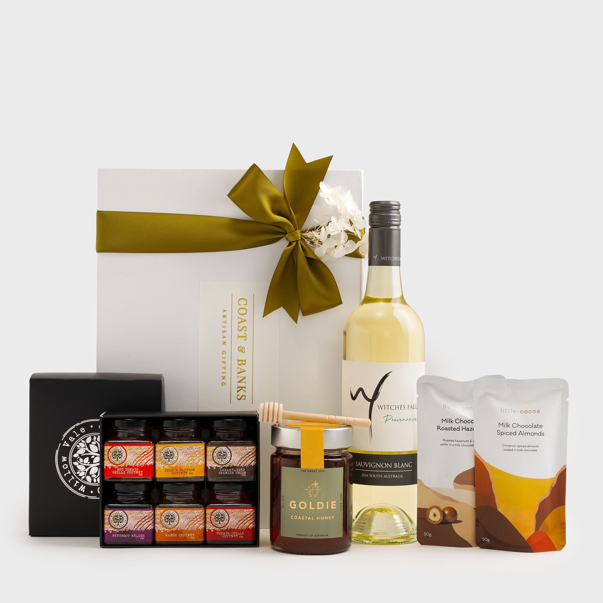 Gold Coast wine and gourmet gift hamper with Sauvignon Blanc and artisan treats